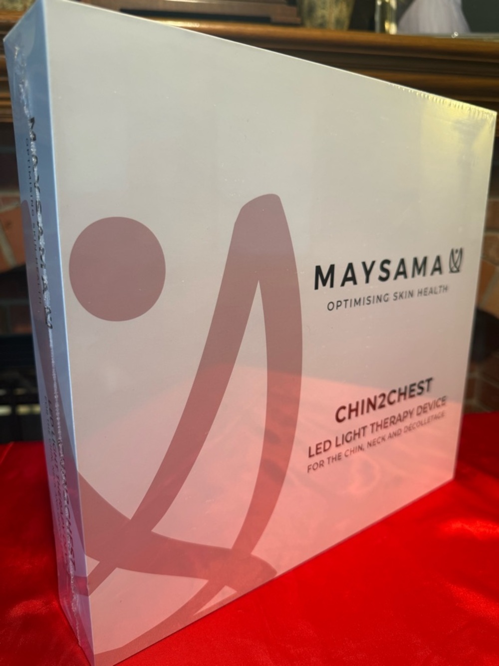 WOW POSHMARK - Authentic MAYSAMA CHIN2CHEST PULSED LED LIGHT THERAPY DEVICE
